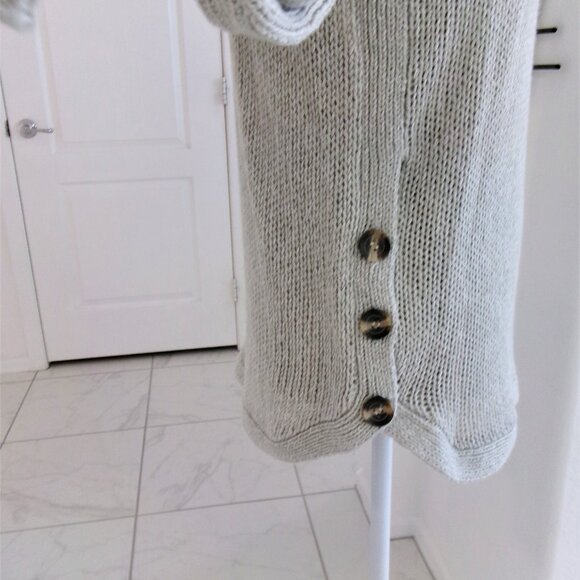 Alya Pale Green Longer Length Pullover Sweater S Small Button Detail on Sides - Picture 5 of 13